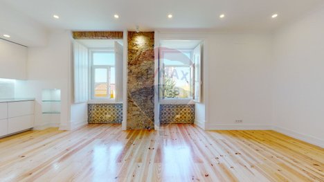 3 bedrooms Apartment in Lisbon, Portugal No. 75670