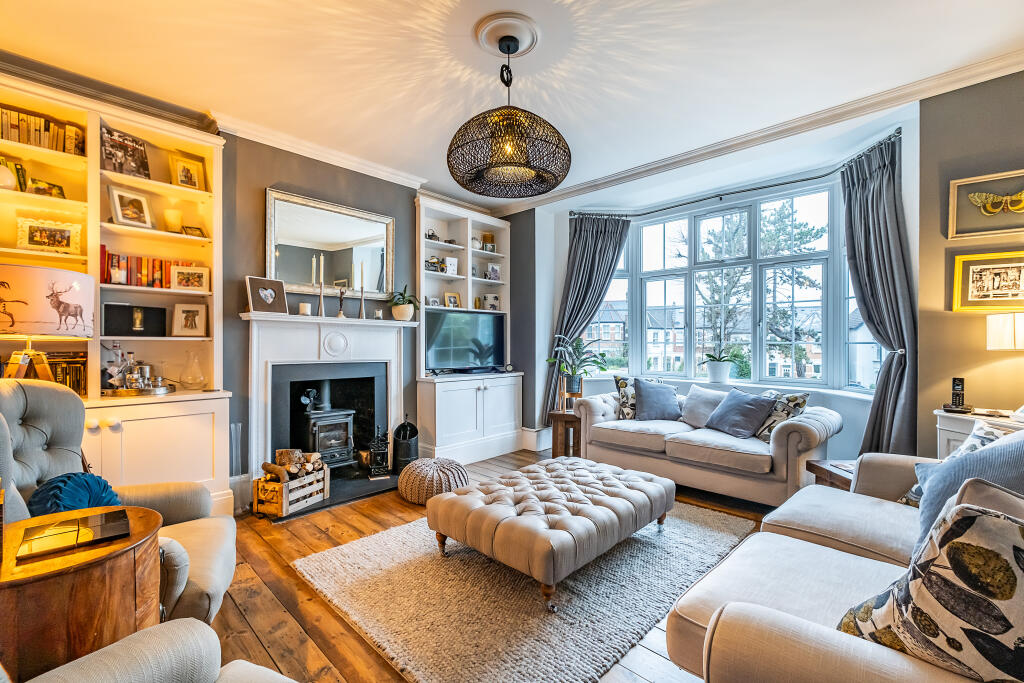 3 bedrooms Apartment in London, United Kingdom No. 14207