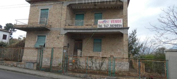 8 rooms Villa in Sant'Omero, Italy No. 24374 2