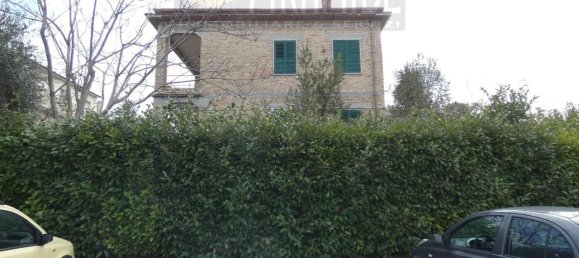 8 rooms Villa in Sant'Omero, Italy No. 24374 24