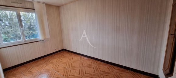 3 bedrooms House in Vineuil, France No. 47710 27