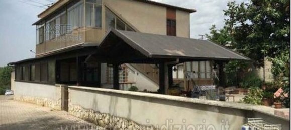 11 rooms House in Cisterna di Latina, Italy No. 213199 13