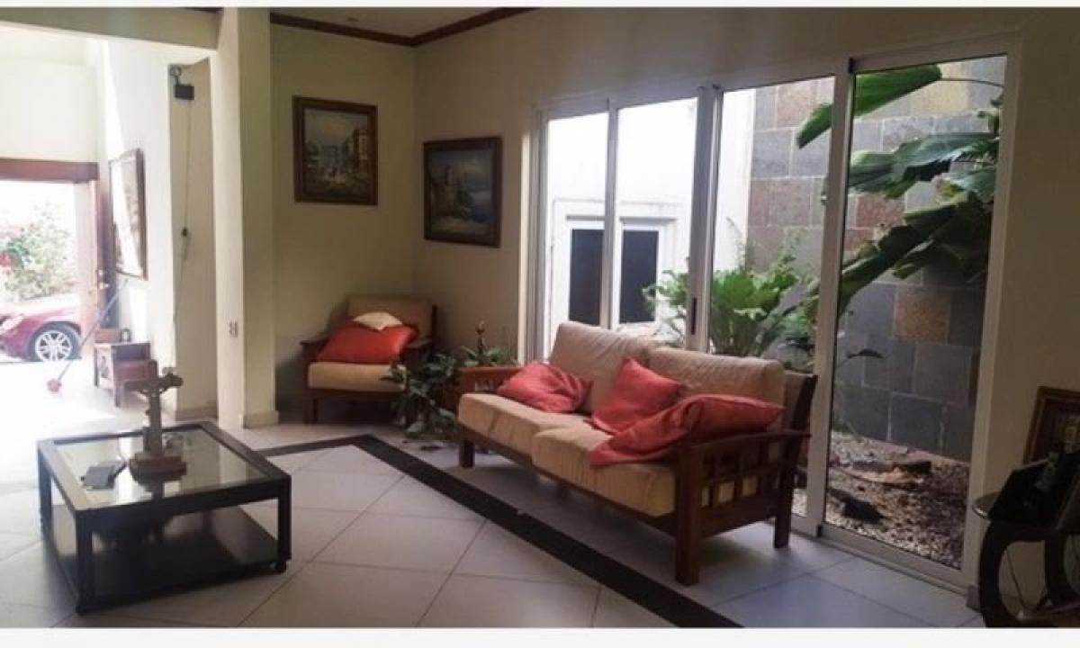 4 bedrooms House in Mexicali, Mexico No. 151140