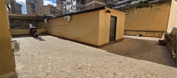 2-salle Appartement à Palermo, Italy No. 46078 31