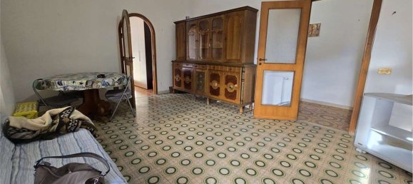 2-salle Appartement à Palermo, Italy No. 46078 10