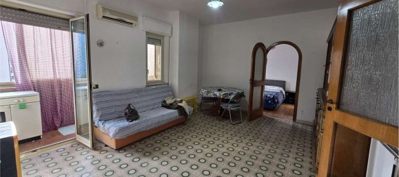 2-salle Appartement à Palermo, Italy No. 46078 8