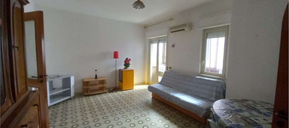 2-salle Appartement à Palermo, Italy No. 46078 13