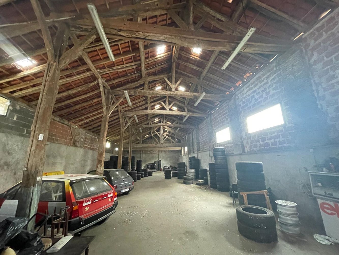 Склад 260м² в Вильнёв-сюр-Ло, Франция № 361287