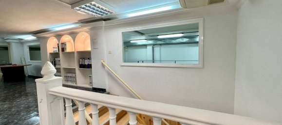 394m² Commercial property in Santa Cruz de Tenerife, Spain No. 61380 44