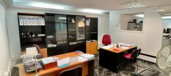 394m² Commercial property in Santa Cruz de Tenerife, Spain No. 61380 46