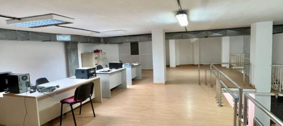 394m² Commercial property in Santa Cruz de Tenerife, Spain No. 61380 52