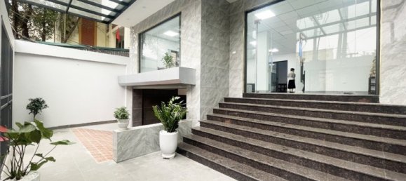 Escritório de 1 divisão em Tay Ho, Vietnam N.º 427 5