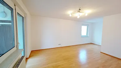 Квартира с 3 комнатами в Глайсдорф, Австрия № 231479