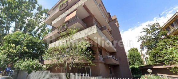 2 bedrooms Apartment in Rome, Italy No. 292707 2