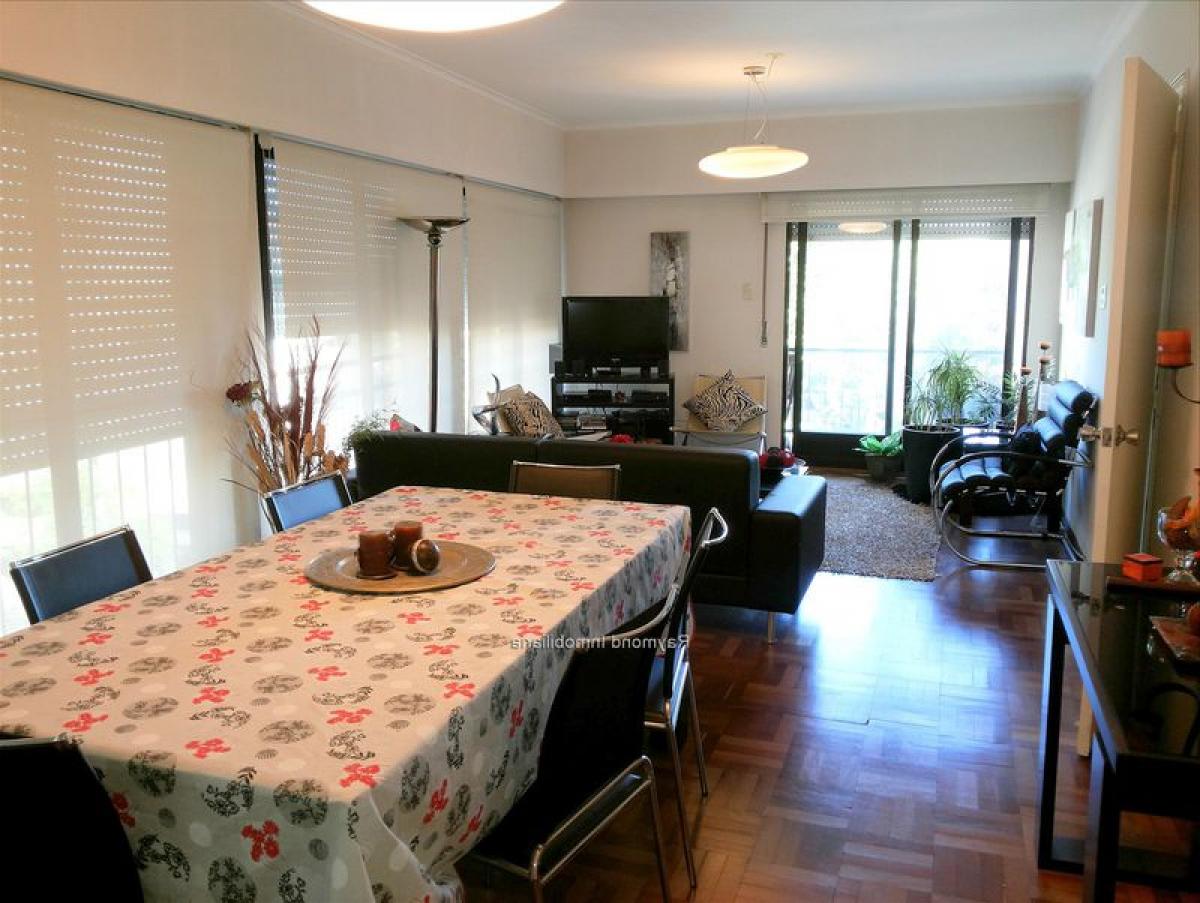 3 bedrooms Apartment in Montevideo, Uruguay No. 1492