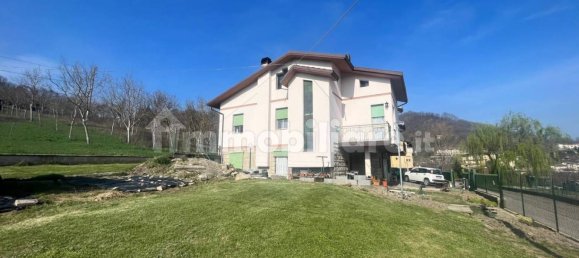 Casa de 3 dormitorios en Gaggio Montano, Italy No. 81048 2