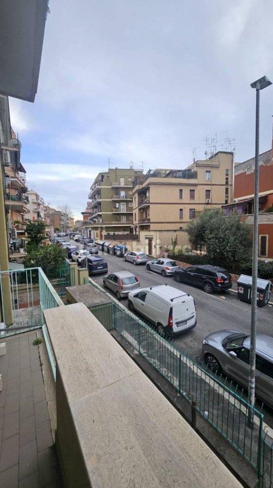2 bedrooms Apartment in Rome, Italy No. 347947
