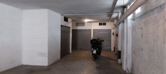 30m² Garage in Genoa, Italy No. 112155 3