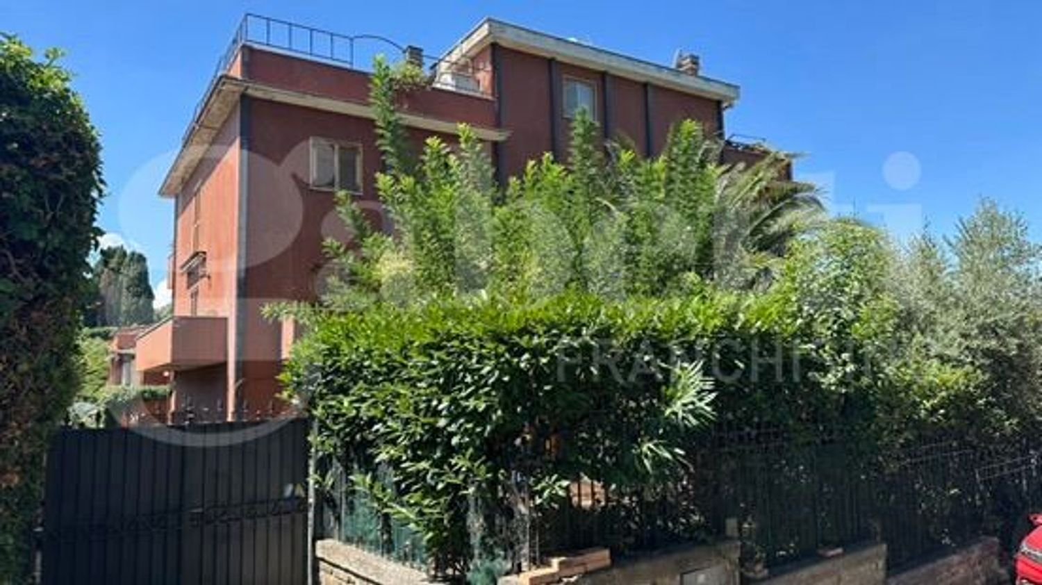 Apartamento de 4 habitaciónes en Grottaferrata, Italy No. 275600