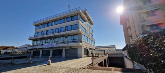 6 rooms Building in Pomezia, Italy No. 62466 3