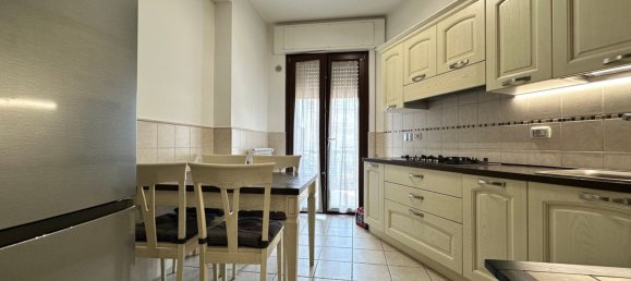 Квартира с 4 комнатами в Фьюджи, Италия № 213250 6