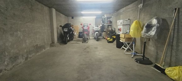 Квартира с 4 комнатами в Фьюджи, Италия № 213250 29