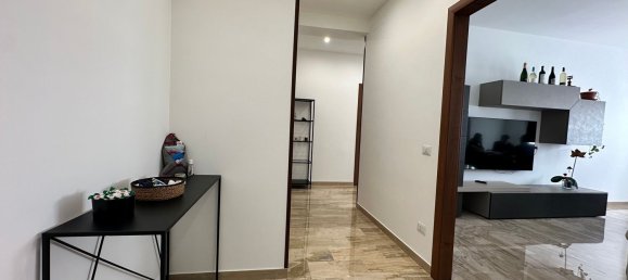 Квартира с 4 комнатами в Фьюджи, Италия № 213250 24