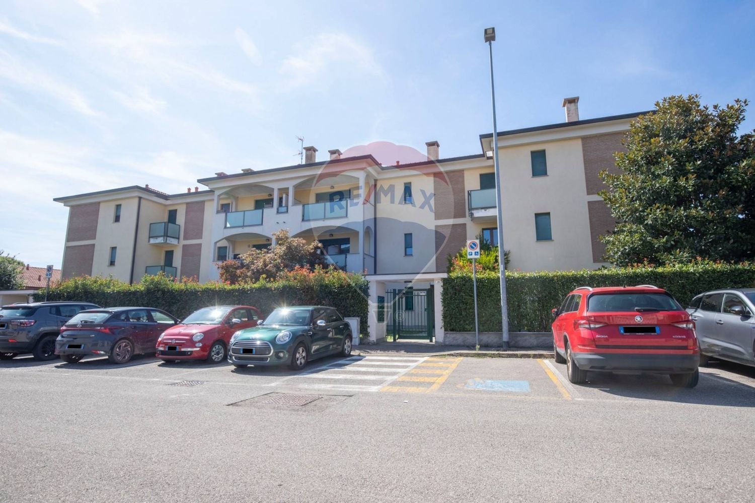 3 bedrooms Apartment in Villa Cortese, Italy No. 357862
