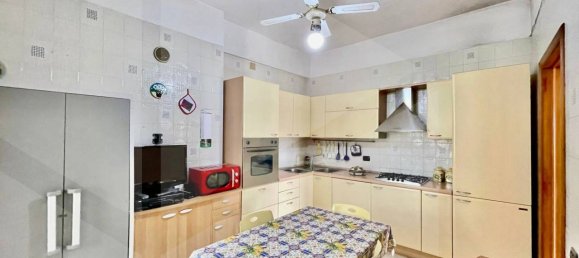 3 rooms Apartment in Matera, Italy No. 20155 8