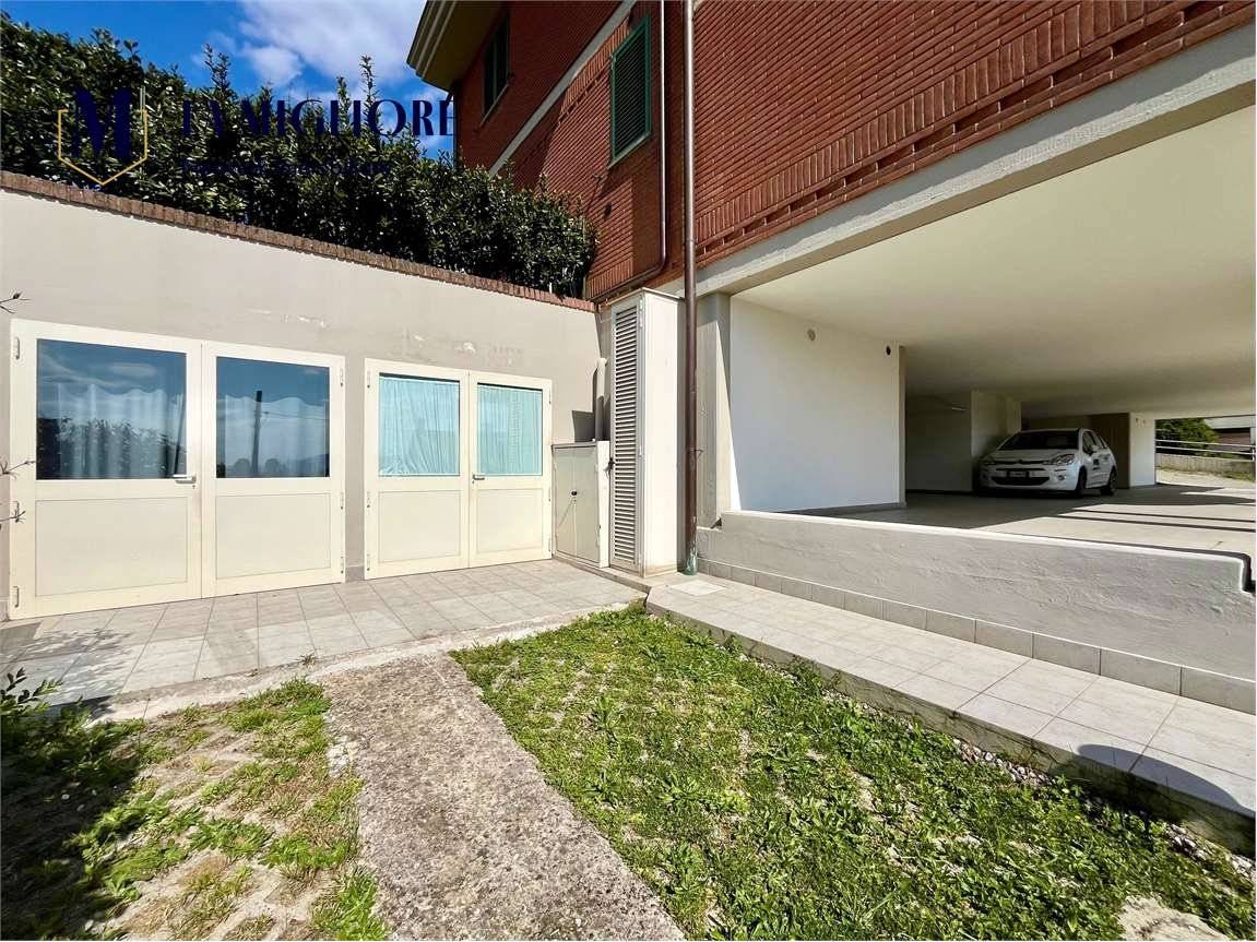 2-salle Appartement à Montale, Italy No. 285472