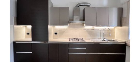 5 rooms Apartment in Ravenna, Italy No. 253207 2