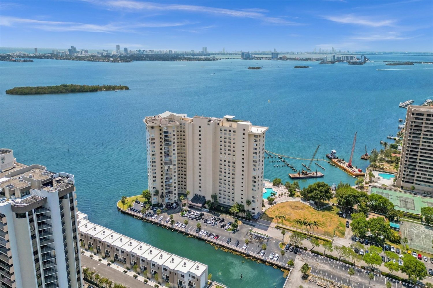 1 bedroom Commercial property for sale in Miami, Miami-Dade, Florida, USA № 613793