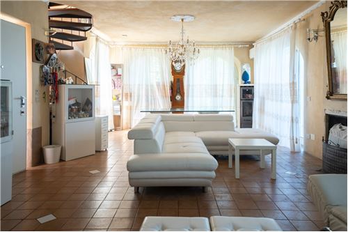 Casa de 2 dormitorios en Arcevia, Italy No. 308541