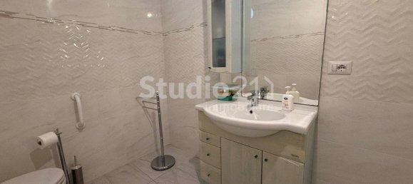 Квартира с 2 спальнями в Монтеварки, Италия № 376072 12