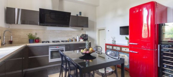 6 bedrooms House in Florence, Italy No. 333327 12