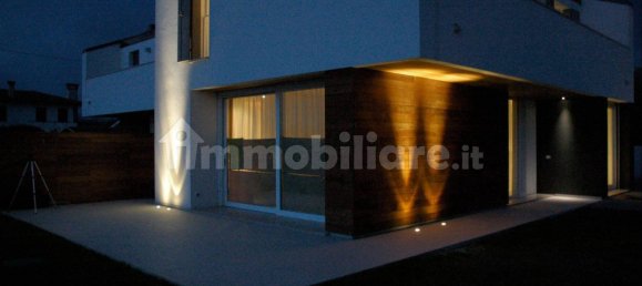 2 Schlafzimmer Villa in Treviso, Italy, Nr. 378397 20