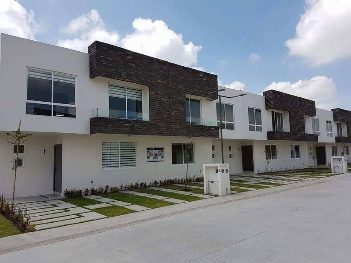 Casa de 3 dormitorios en San Mateo Atenco, Mexico No. 214731