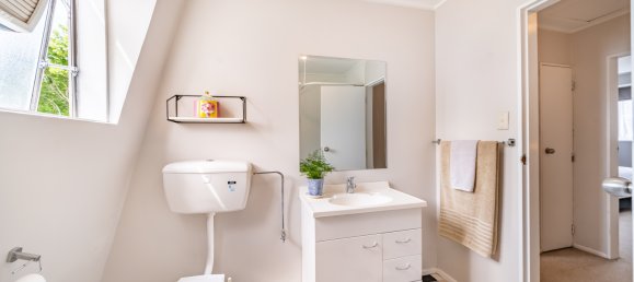 2 bedrooms House in Trentham, New Zealand No. 124 10