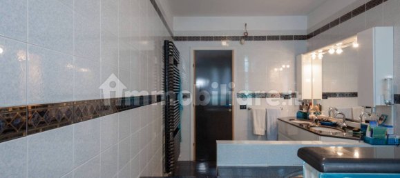 5 bedrooms Villa in Brandizzo, Italy No. 322505 42