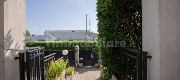 5 bedrooms Villa in Brandizzo, Italy No. 322505 4