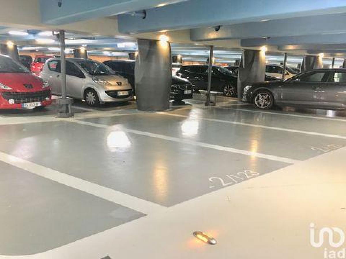 15m² Shop in Lyon, France No. 19456