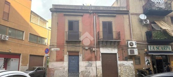 3 rooms Apartment in Palermo, Italy No. 129919 13