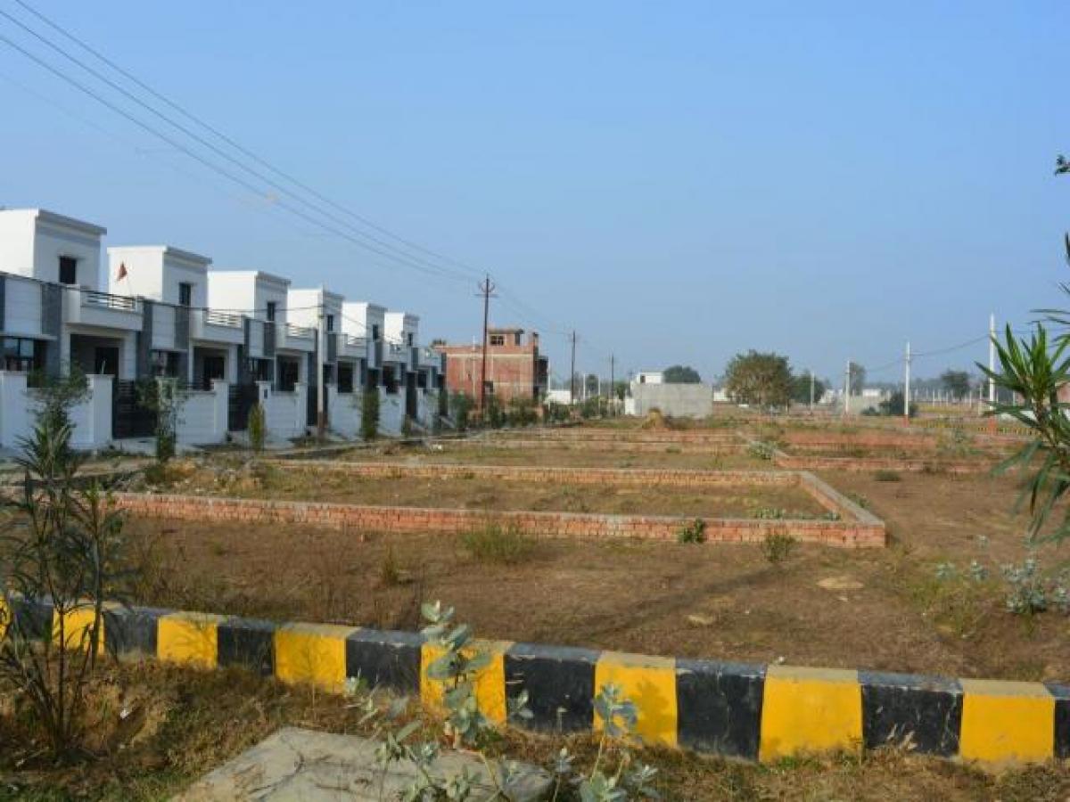 Terrain à Lucknow, India No. 33486