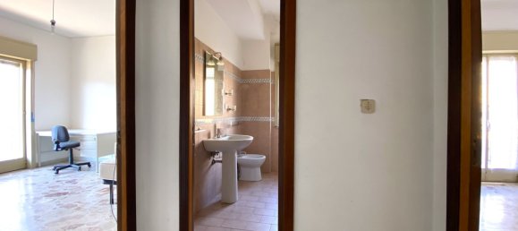 6 chambres Appartement à Catania, Italy No. 316827 23
