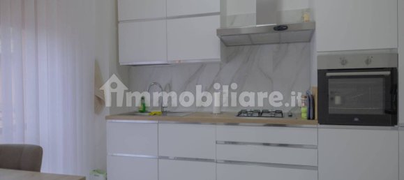 Apartamento de 3 dormitorios en Tolentino, Italy No. 250890 5