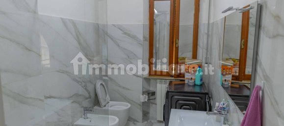 Apartamento de 3 dormitorios en Tolentino, Italy No. 250890 12