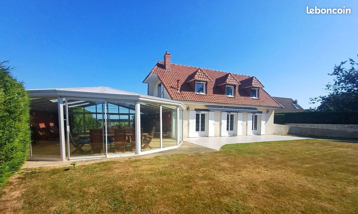 5 bedrooms House in Martin-Eglise, France No. 356515