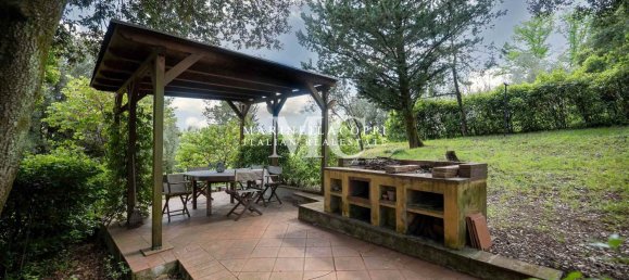 3 bedrooms Villa in Florence, Italy No. 189709 8