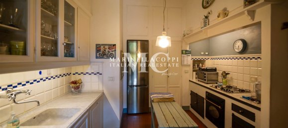 3 bedrooms Villa in Florence, Italy No. 189709 21