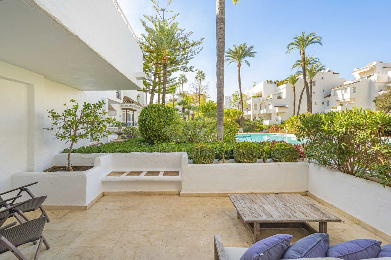 1 bedroom Apartment in Marbella, Spain No. 33420